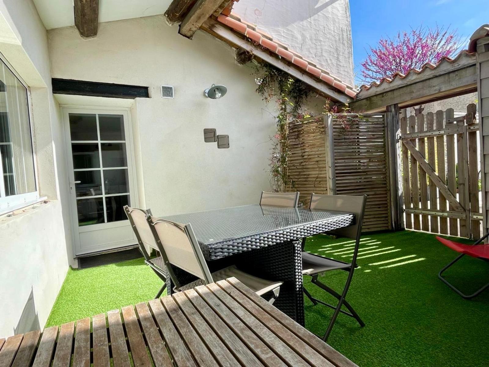 Apartamento Beau T3 *** Pour 2 A 4 Pers Avec Patio Privatif La Couarde-sur-Mer Exterior foto