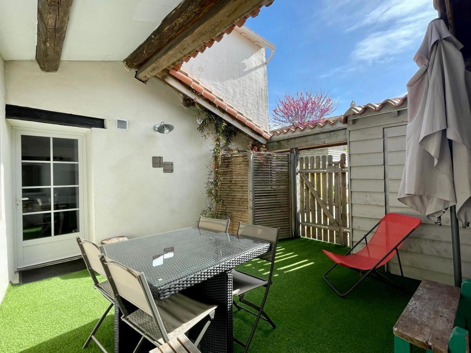 Apartamento Beau T3 *** Pour 2 A 4 Pers Avec Patio Privatif La Couarde-sur-Mer Exterior foto