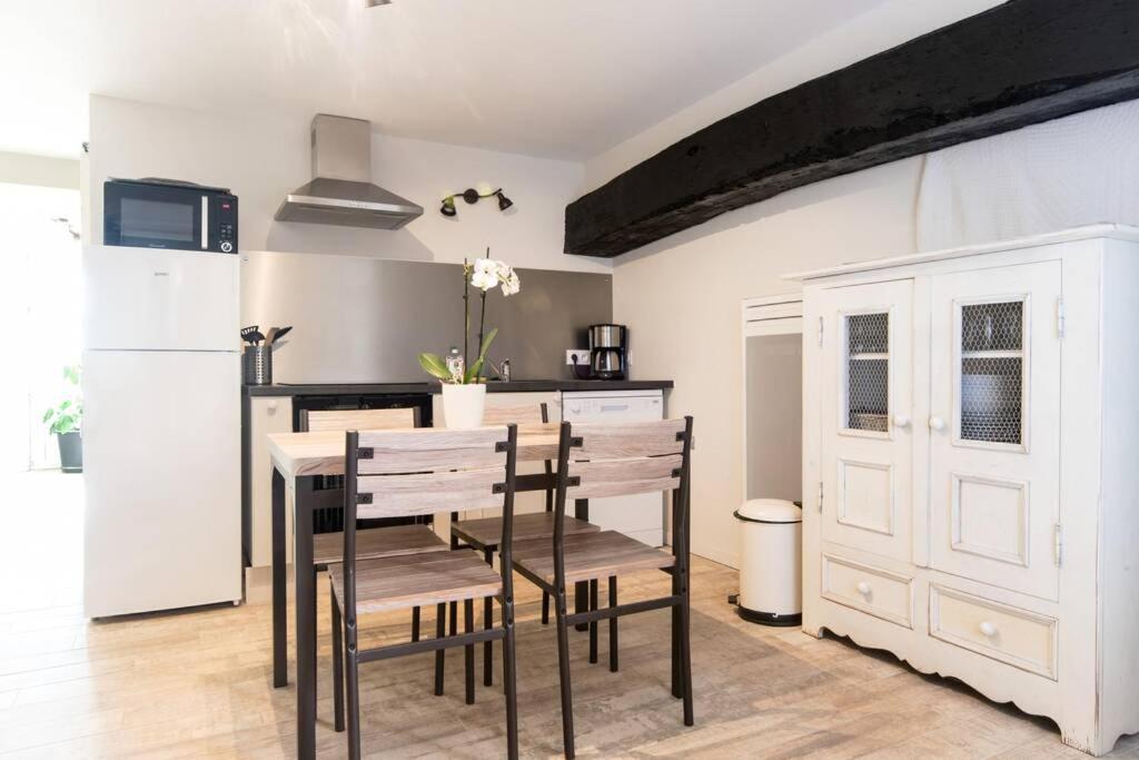 Apartamento Beau T3 *** Pour 2 A 4 Pers Avec Patio Privatif La Couarde-sur-Mer Exterior foto