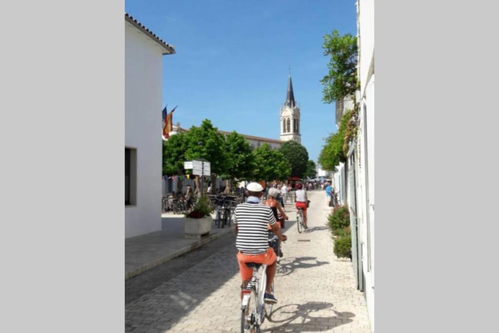 Apartamento Beau T3 *** Pour 2 A 4 Pers Avec Patio Privatif La Couarde-sur-Mer Exterior foto