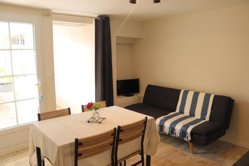 Apartamento Beau T3 *** Pour 2 A 4 Pers Avec Patio Privatif La Couarde-sur-Mer Exterior foto